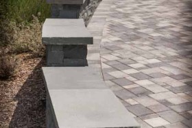 stone-paved-driveway-and-retaining-wall-detail